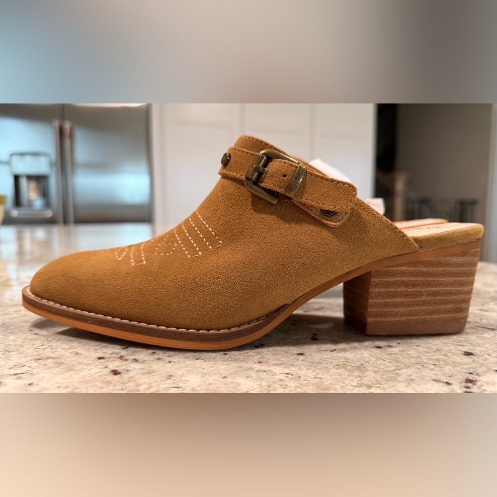 Naughty Monkey DRANCY WESTERN MULE IN TAN "NWOT"